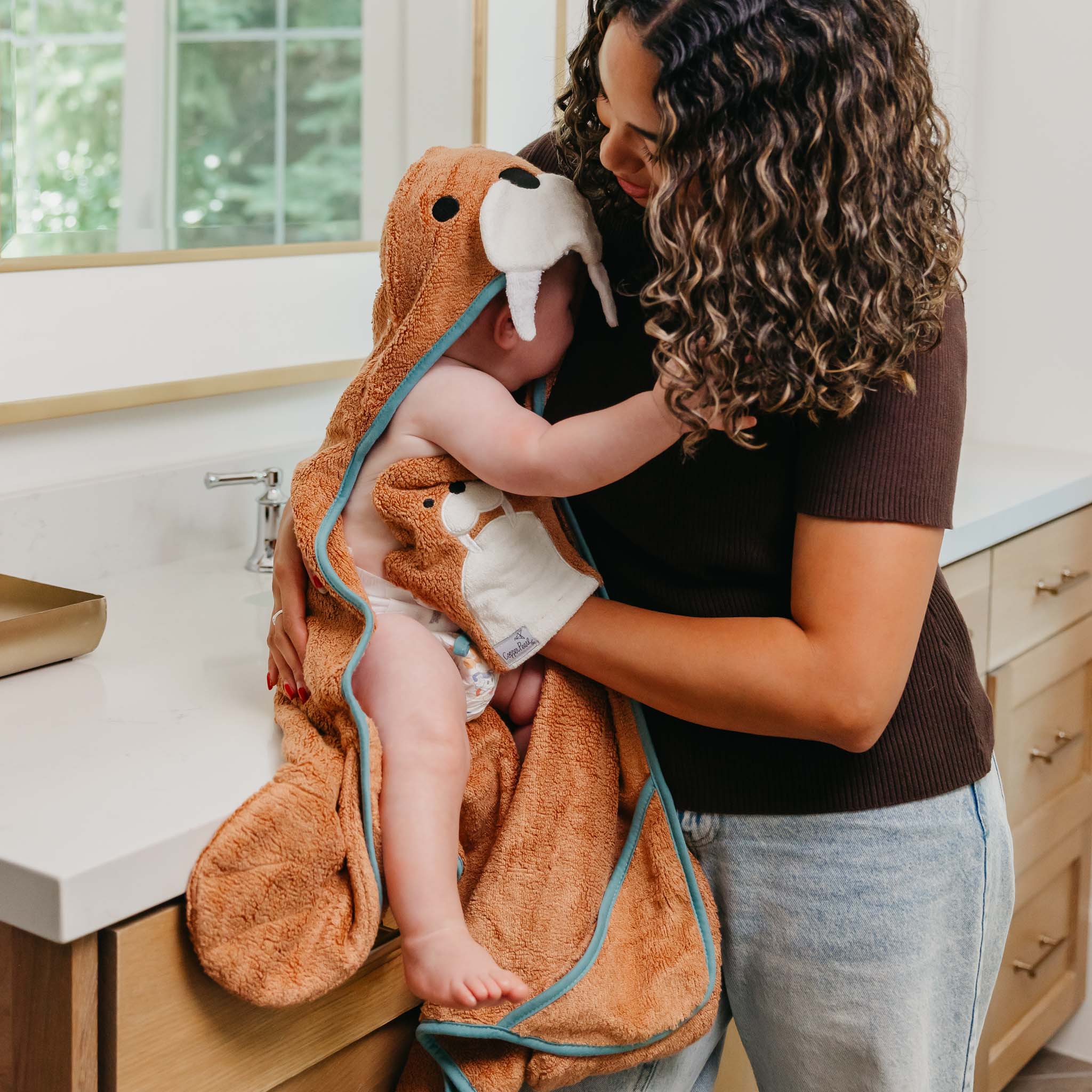 Character Bamboo Hooded Towel - Wally - Image 4