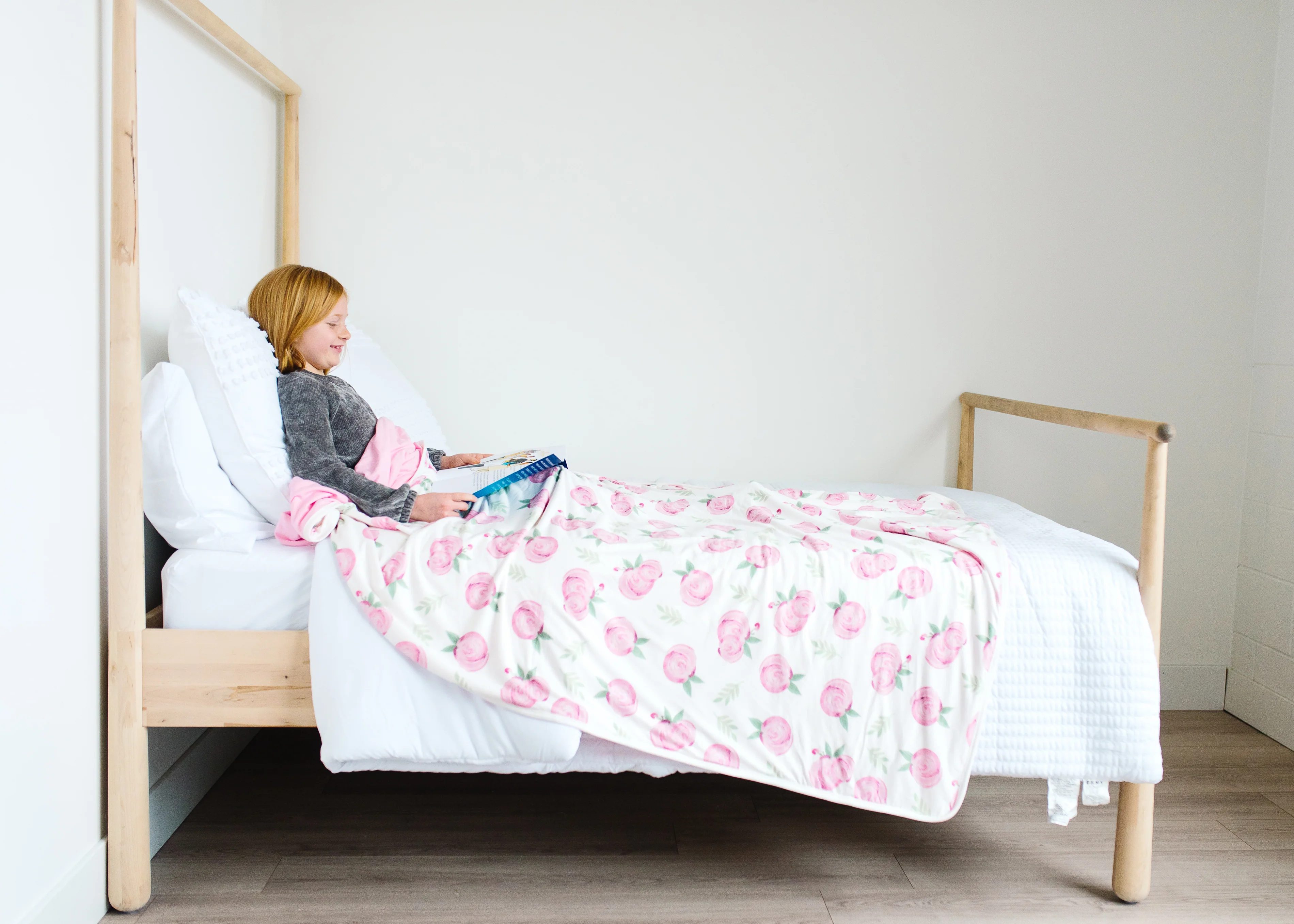 Three-Layer Jumbo Quilt - Grace - Image 8