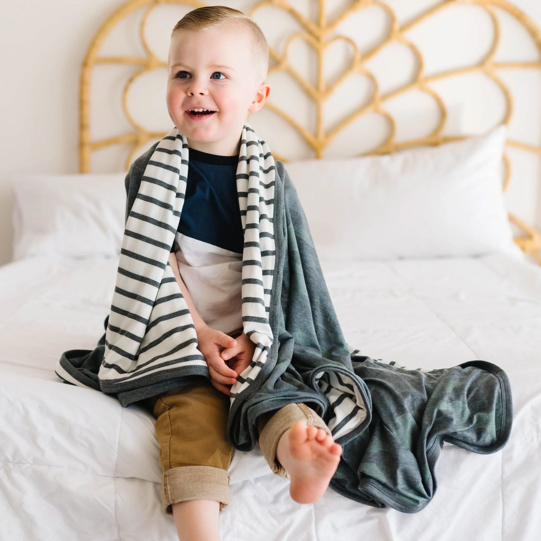 Three-Layer Quilt - Hunter - Image 10