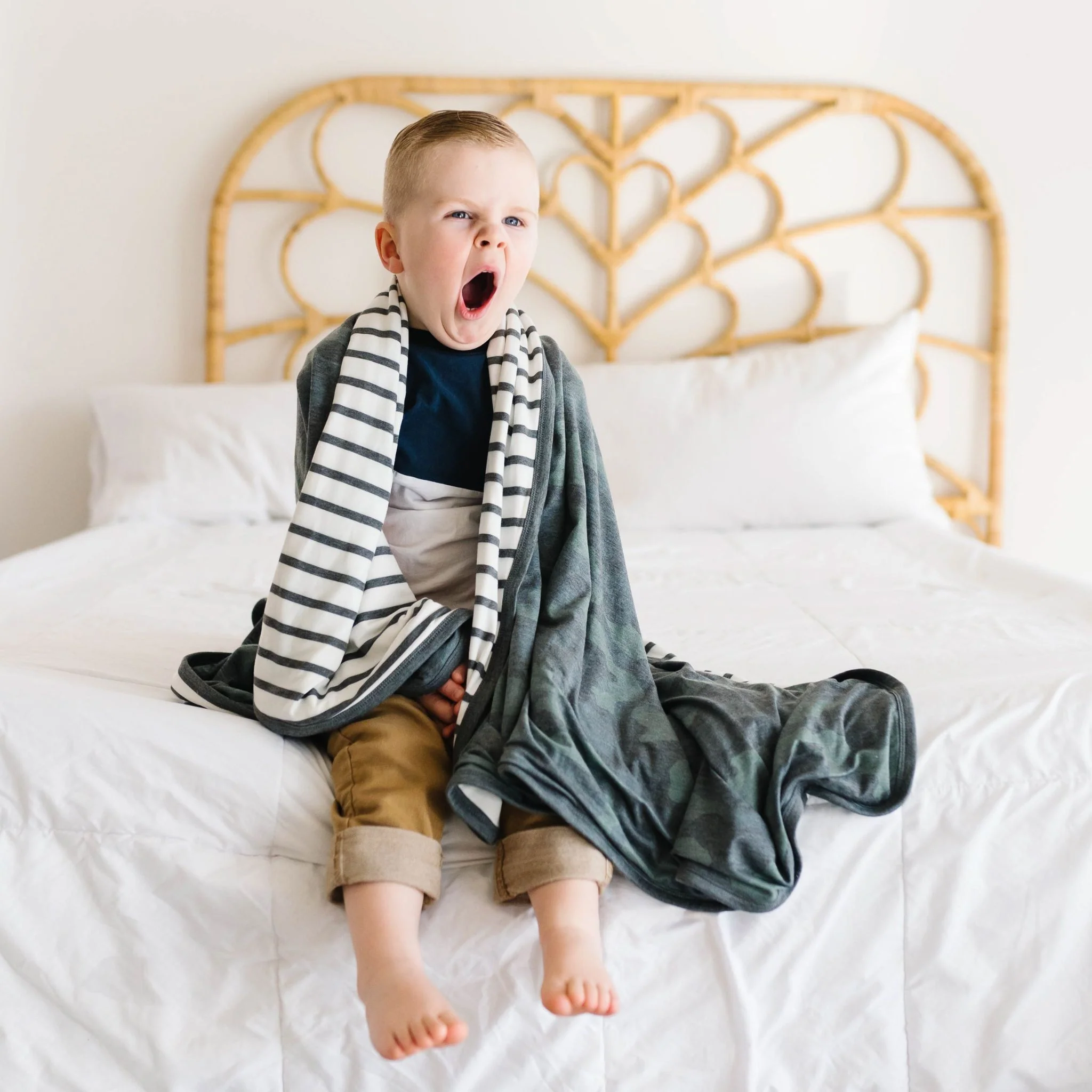 Three-Layer Quilt - Hunter - Image 3