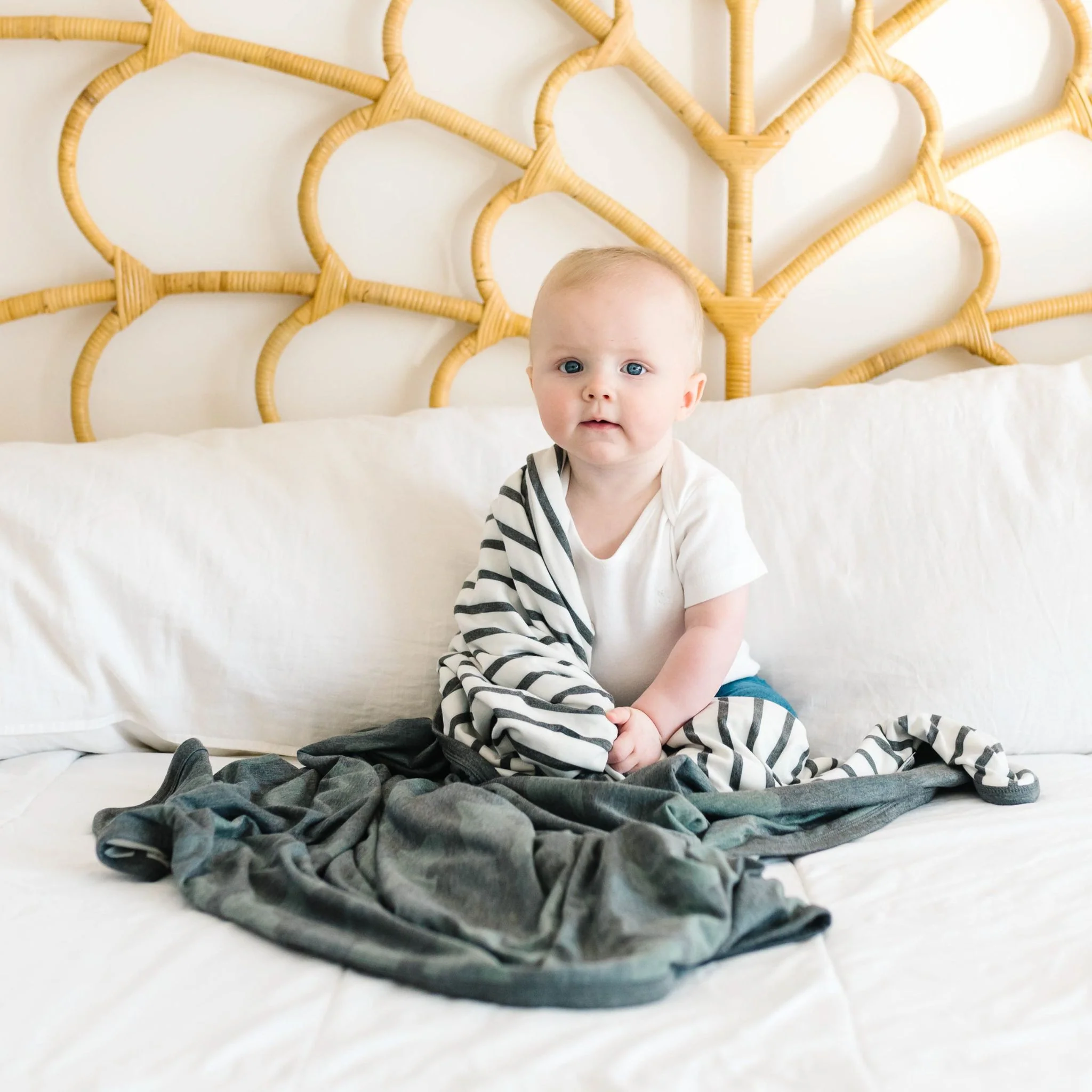 Three-Layer Quilt - Hunter - Image 4