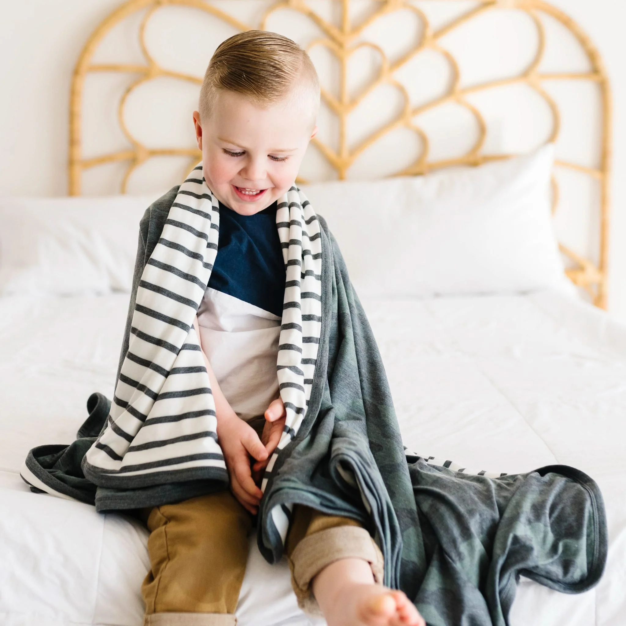 Three-Layer Quilt - Hunter - Image 5